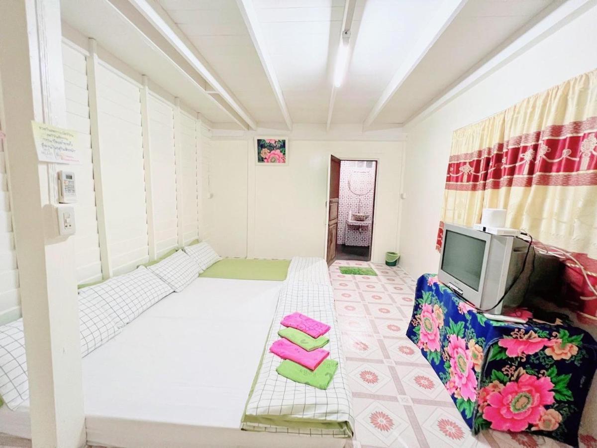 Baanklong Amphawa Homestay Exterior photo
