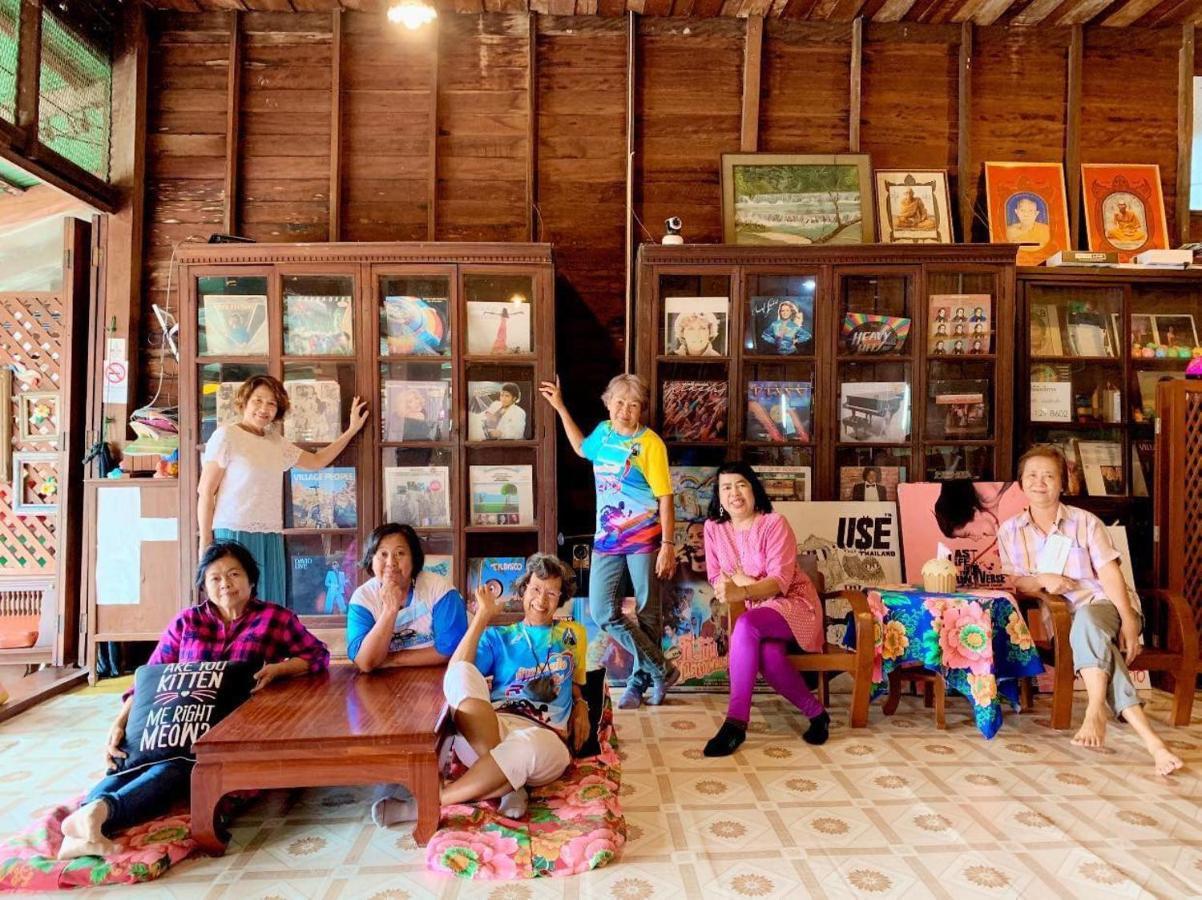 Baanklong Amphawa Homestay Exterior photo