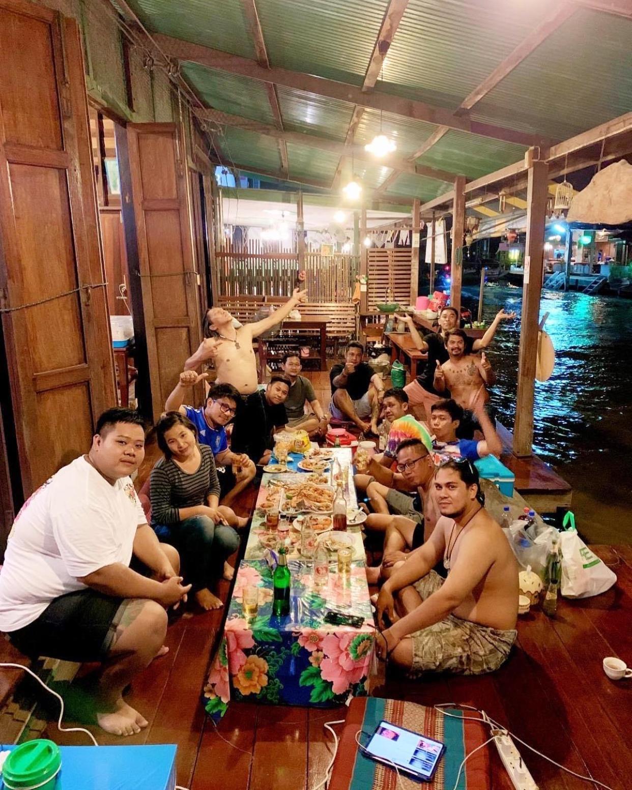Baanklong Amphawa Homestay Exterior photo